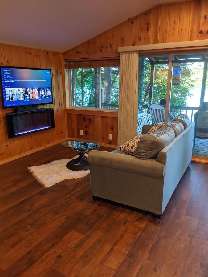 Villa Panoramic Water Views , Cozy House In Henniker ,Nh Extérieur photo
