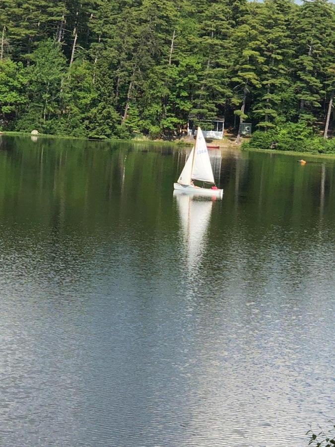 Villa Panoramic Water Views , Cozy House In Henniker ,Nh Extérieur photo